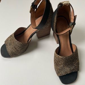 Madewell ankle strap block heel sandals size 7.5